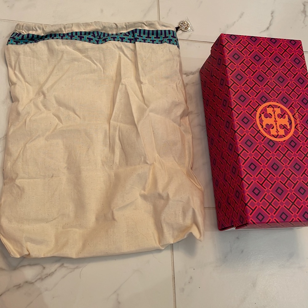 NWT Tory Burch White Leather Thong Sandal/Flip Flop 🩴 Size 7 - with Box - Picture 9 of 13
